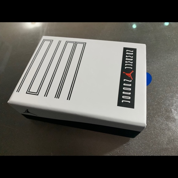 AirPod Case - Picture 8 of 11